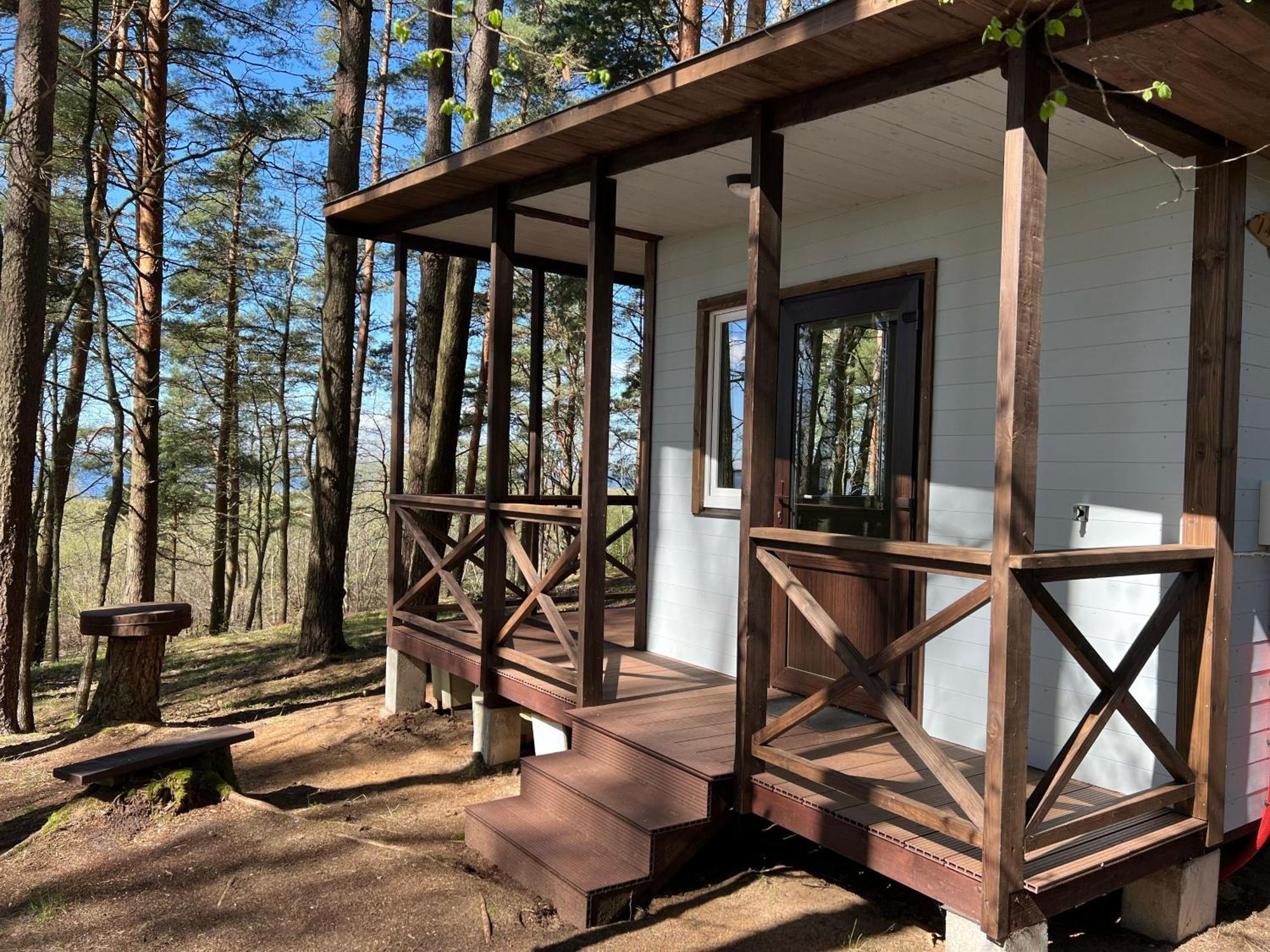 Kempings Ezerpriedes Burtnieki  Extérieur photo