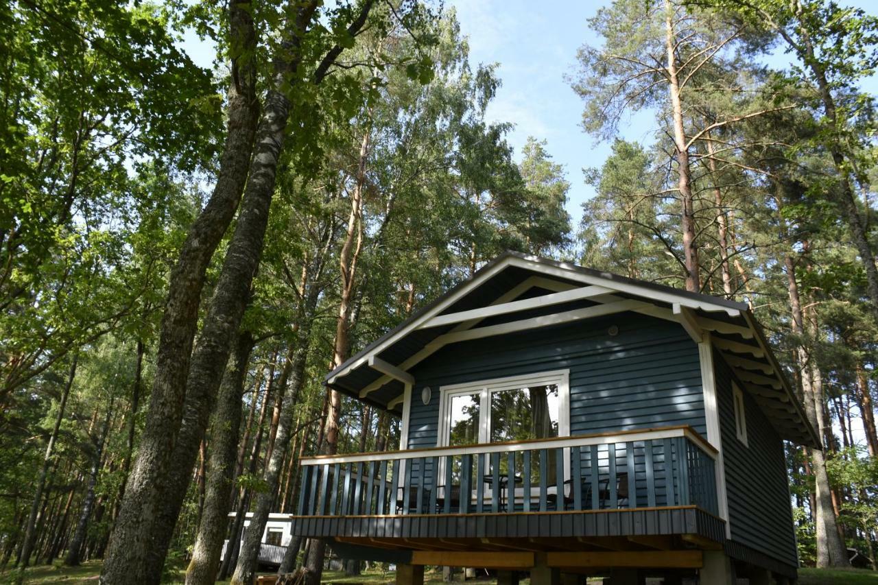 Kempings Ezerpriedes Burtnieki  Extérieur photo